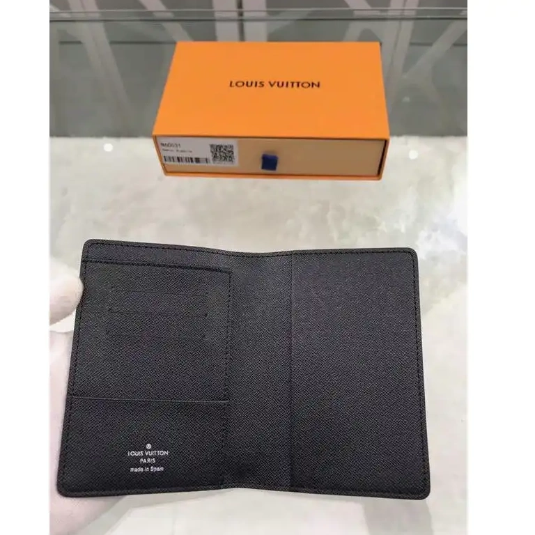 Brother Sam Yupoo 19T1L0031 Bags LV 0823